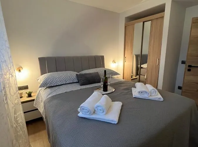 Oliva アパート ザダル